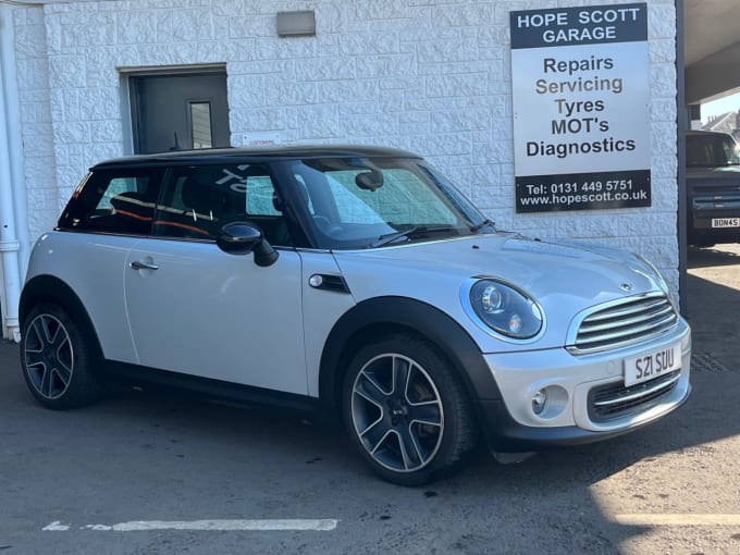 2025 Mini Hatch
