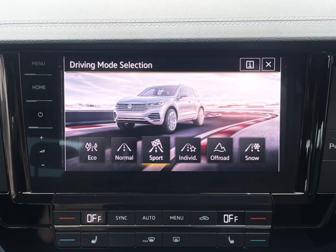 2025 Volkswagen Touareg