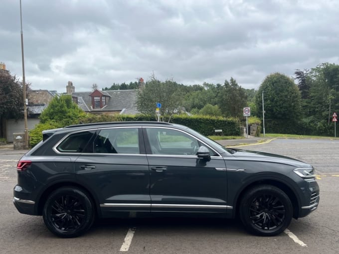 2025 Volkswagen Touareg