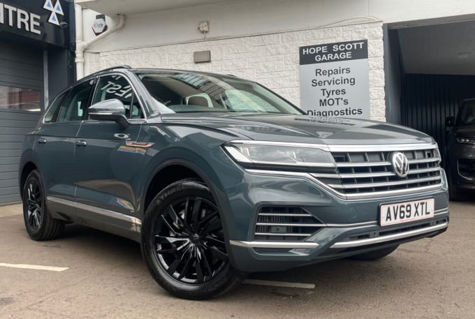 2025 Volkswagen Touareg