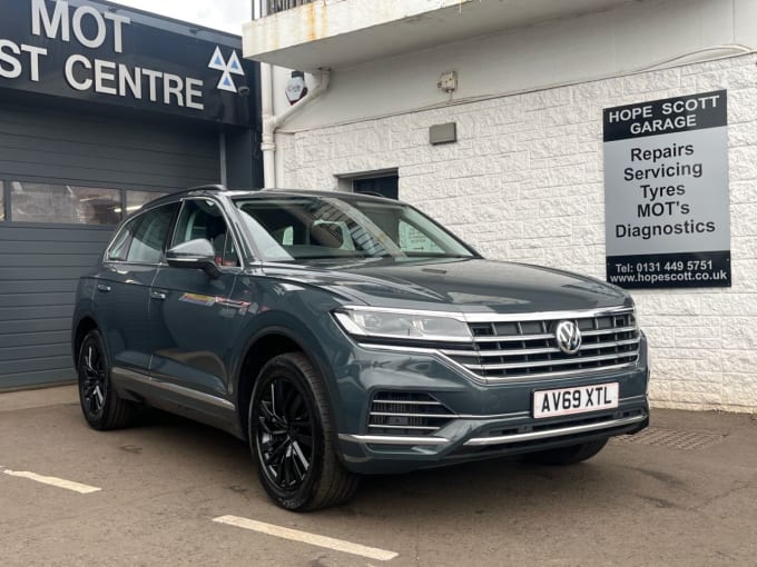 2025 Volkswagen Touareg