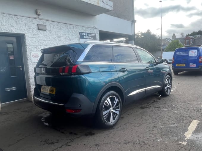 2025 Peugeot 5008
