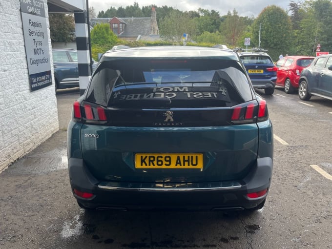 2025 Peugeot 5008