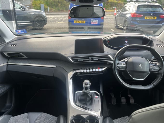 2025 Peugeot 5008