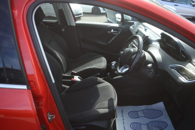 2025 Peugeot 208