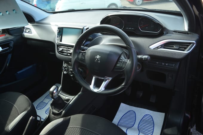 2025 Peugeot 208