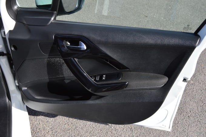 2025 Peugeot 208