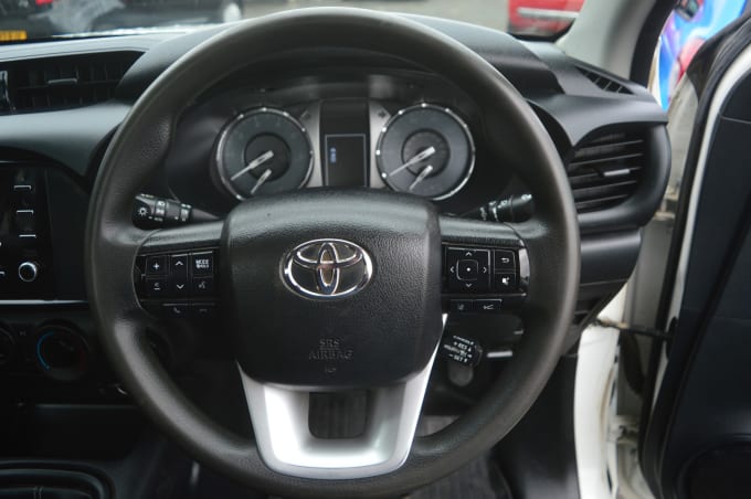 2025 Toyota Hi-lux