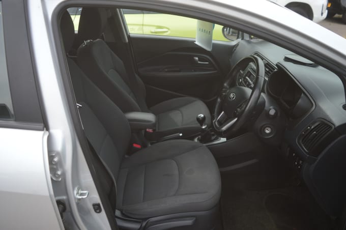 2025 Kia Rio