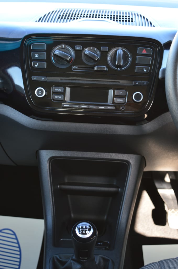 2025 Volkswagen Move Up