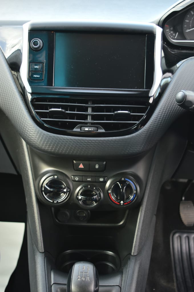 2025 Peugeot 208
