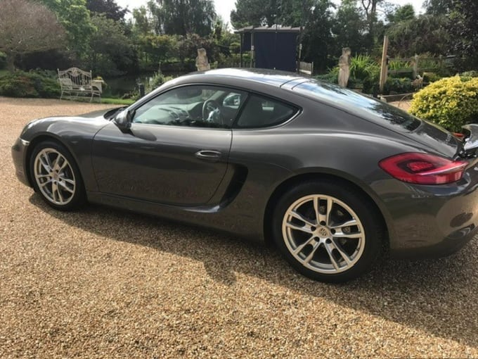 2024 Porsche Cayman