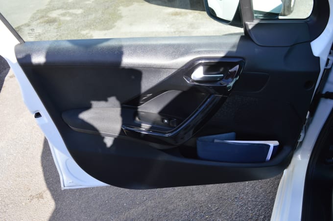 2025 Peugeot 208