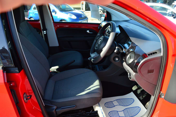 2025 Volkswagen Move Up