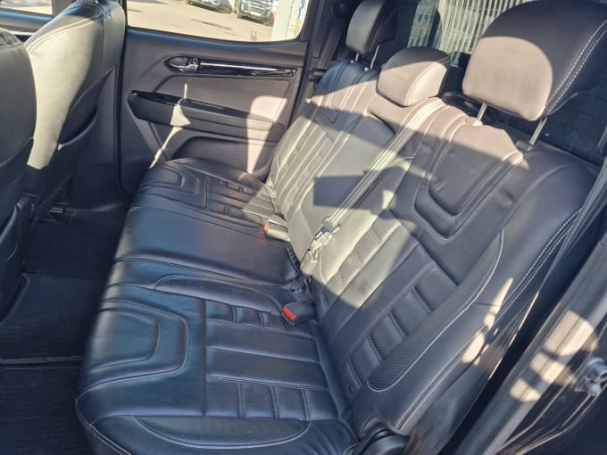 2025 Isuzu D-max