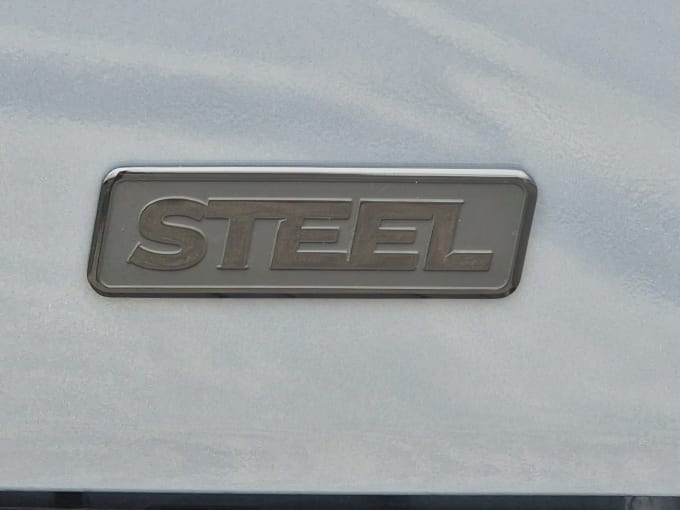 2025 Isuzu D-max