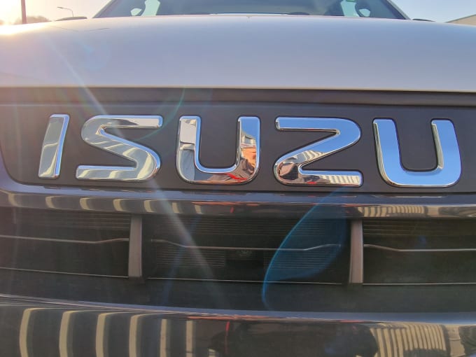 2025 Isuzu D Max