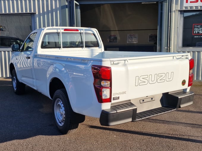 2025 Isuzu D Max