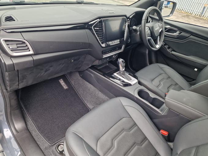 2025 Isuzu D-max