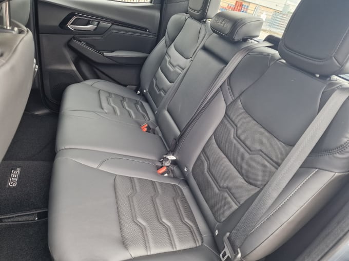 2025 Isuzu D-max