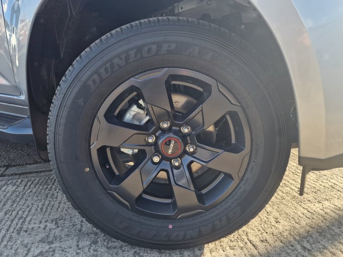2025 Isuzu D Max