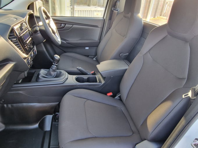 2025 Isuzu D Max