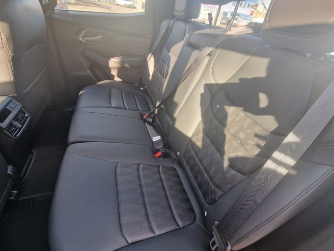 2025 Isuzu D Max