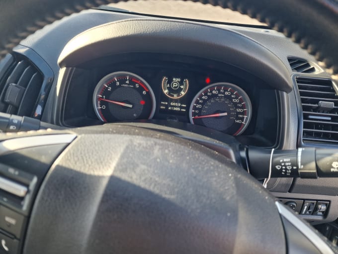 2025 Isuzu D-max