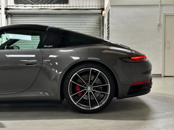 2025 Porsche 911