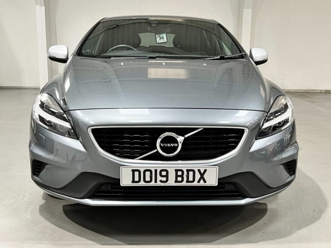 2024 Volvo V40