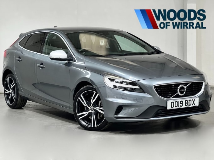 2024 Volvo V40