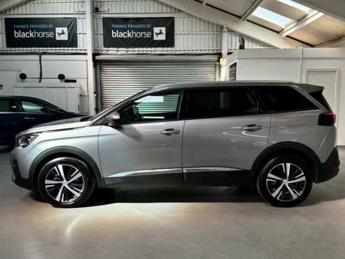 2024 Peugeot 5008