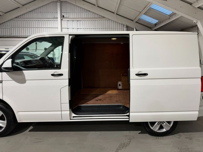 2025 Volkswagen Transporter