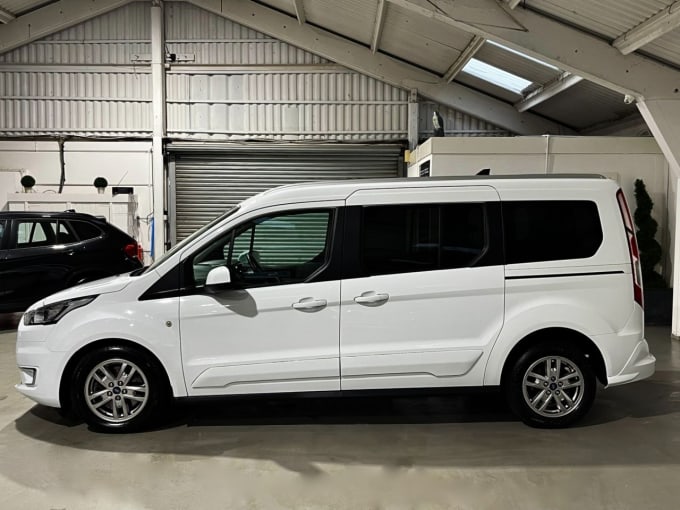 2025 Ford Grand Tourneo Connect