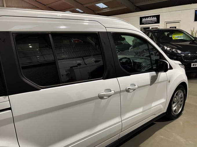 2025 Ford Grand Tourneo Connect