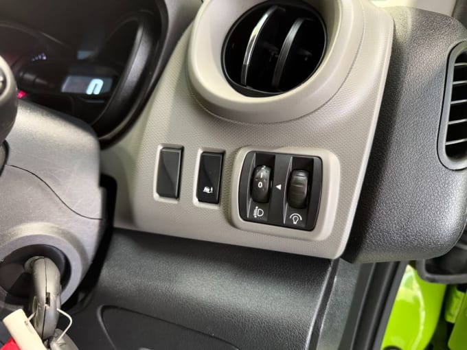 2025 Renault Trafic