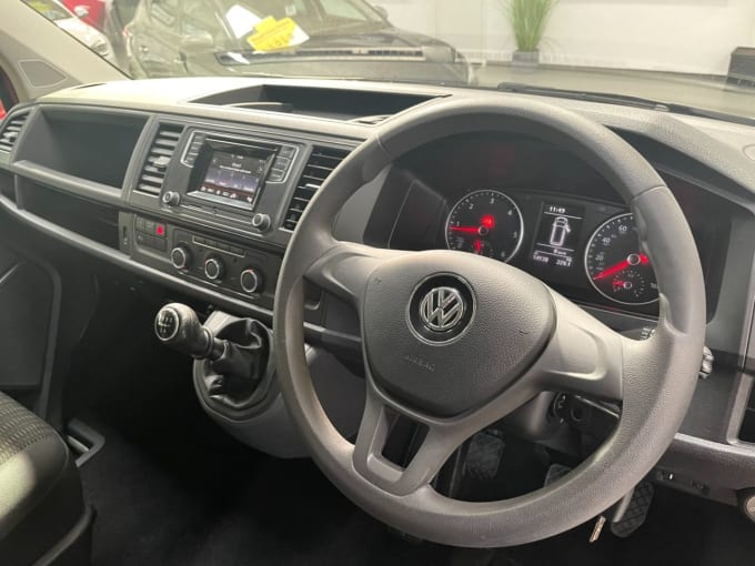 2025 Volkswagen Transporter Shuttle
