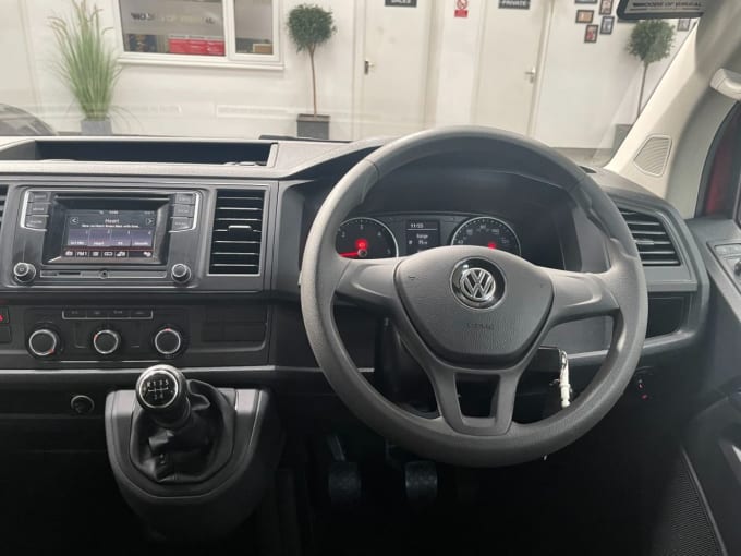 2025 Volkswagen Transporter Shuttle
