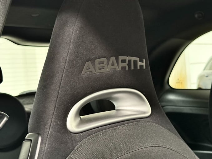 2025 Abarth 595