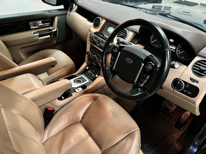 2025 Land Rover Discovery 4