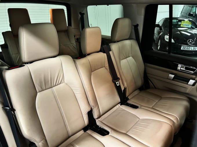2025 Land Rover Discovery 4