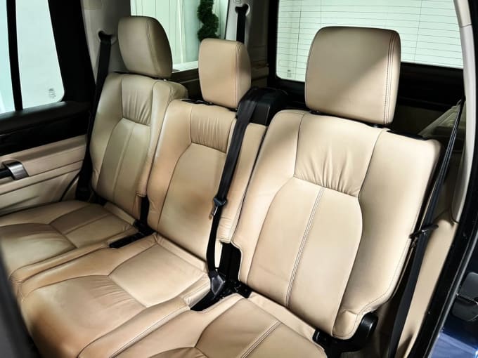 2025 Land Rover Discovery 4