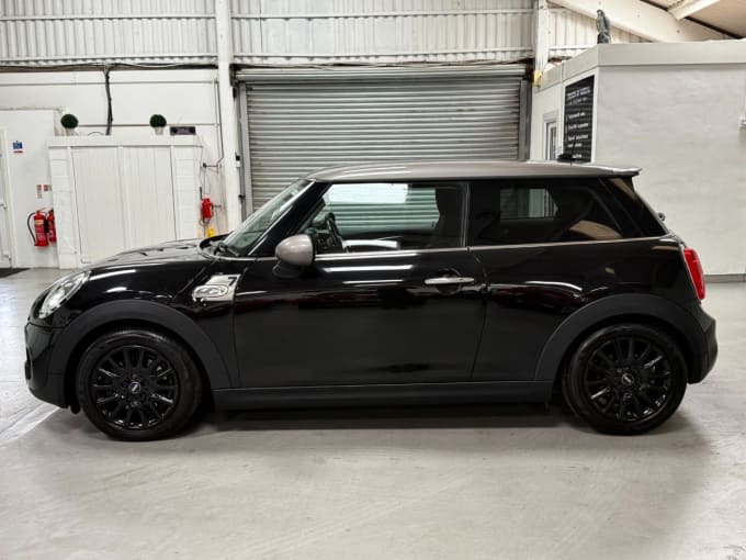2025 Mini Hatch