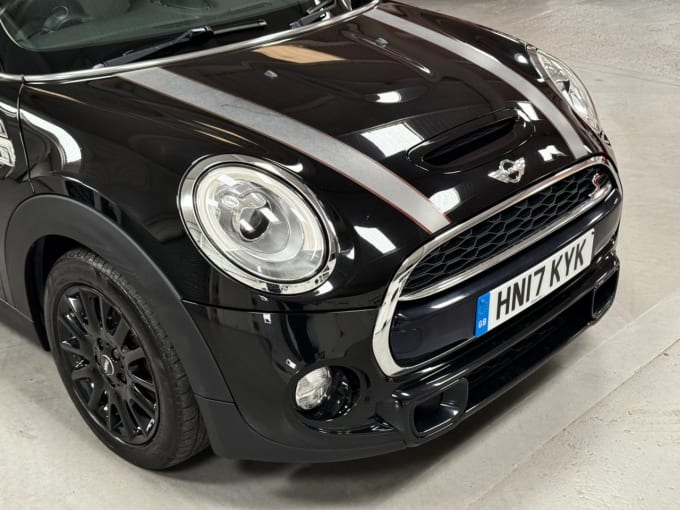 2025 Mini Hatch