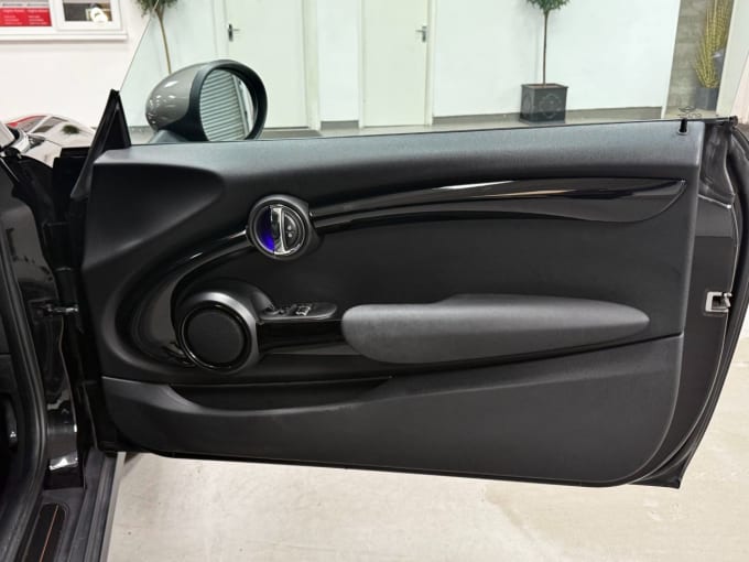 2025 Mini Hatch