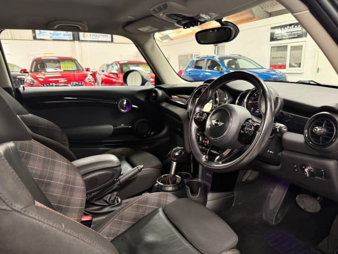 2025 Mini Hatch