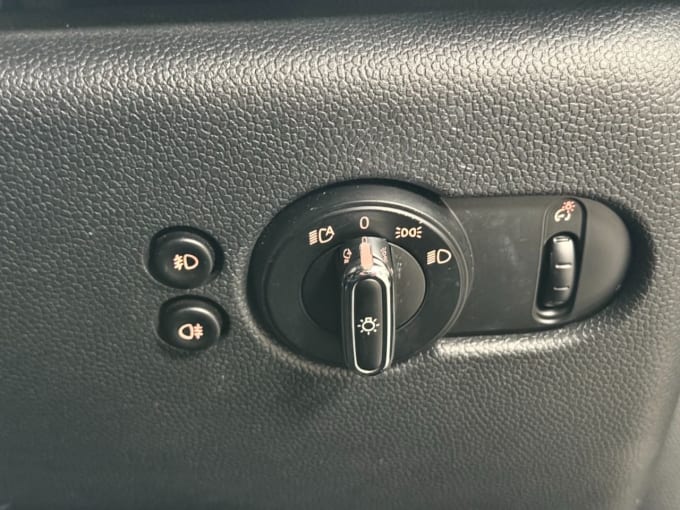 2025 Mini Hatch