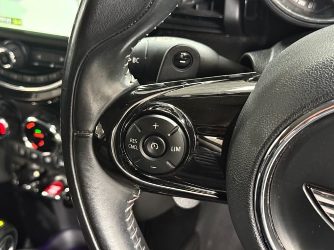 2025 Mini Hatch