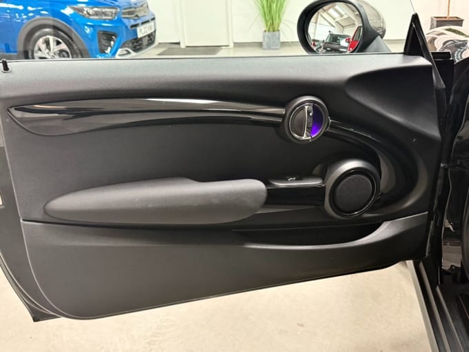 2025 Mini Hatch