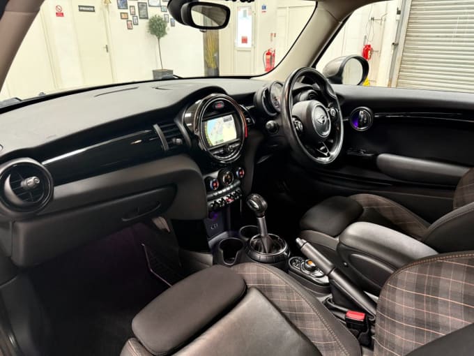 2025 Mini Hatch